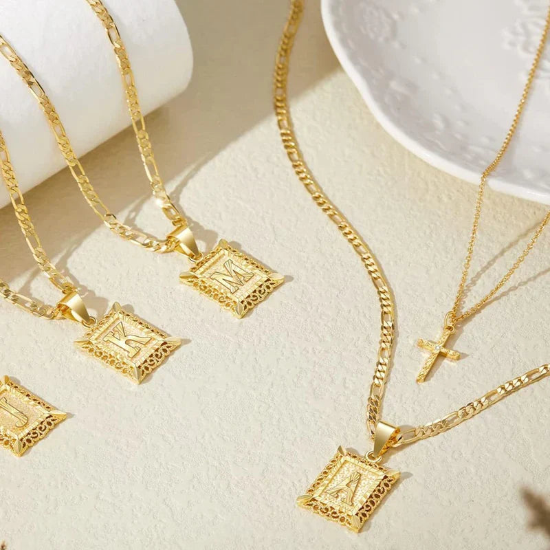 Cross Initial Necklace Set ｜ ネックレスセット・ゴールド