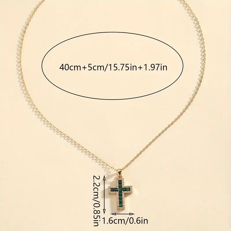 Solene Emerald Cross Pendant Necklace ｜ クロスネックレス・ゴールド