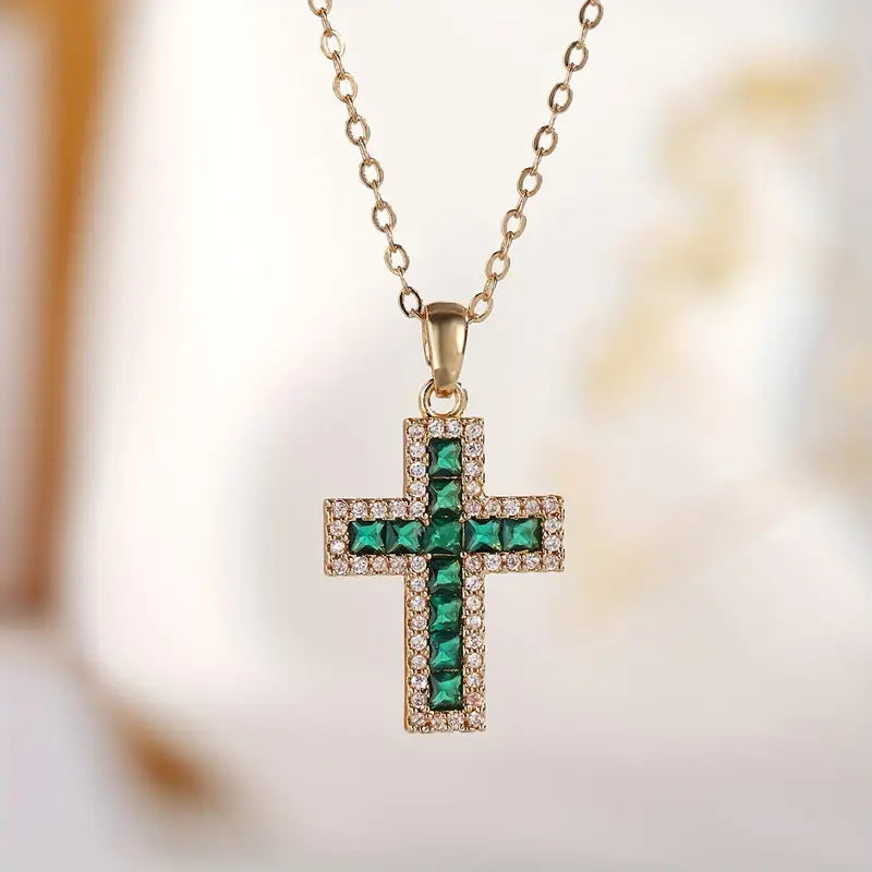 Solene Emerald Cross Pendant Necklace ｜ クロスネックレス・ゴールド