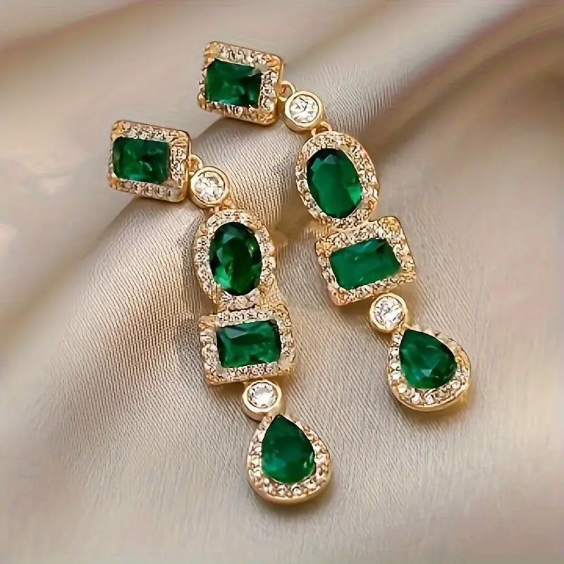 Coraline Esmarisse Dangle Earrings ｜ ダングルピアス・ゴールド