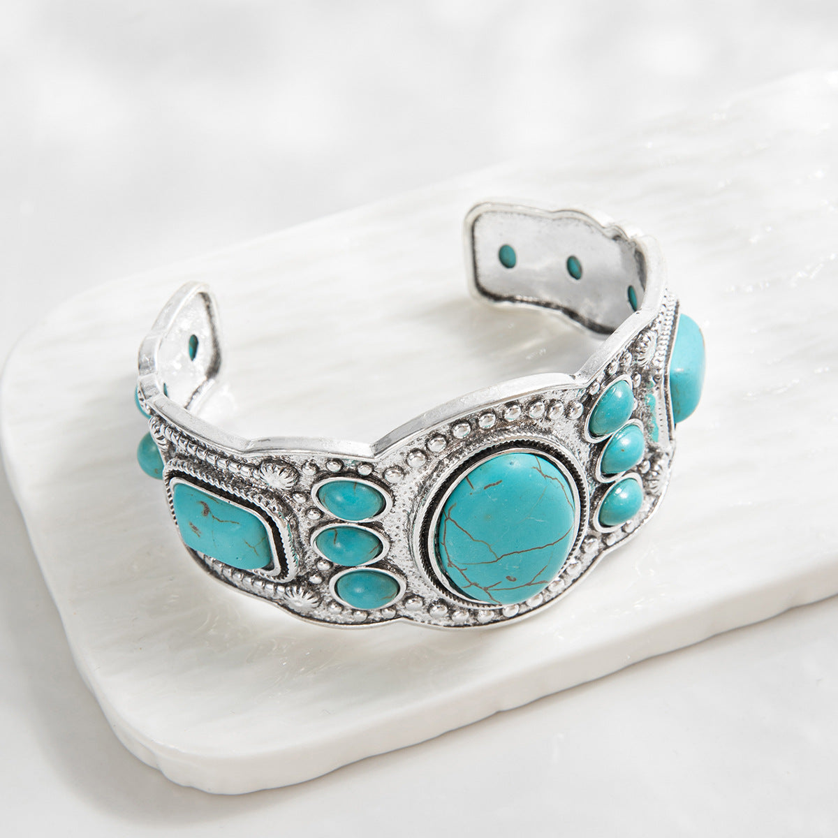 Valencrest Sky Cuff Bracelet ｜ バングル・ホワイトゴールド