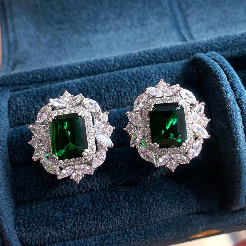 Vivessa Elvryn Earrings ｜ ピアス・ホワイトゴールド