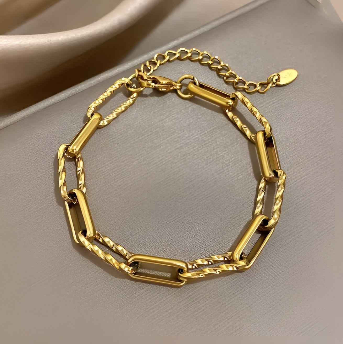 Chunky Link Lorielle Bracelet ｜ ブレスレット・ゴールド