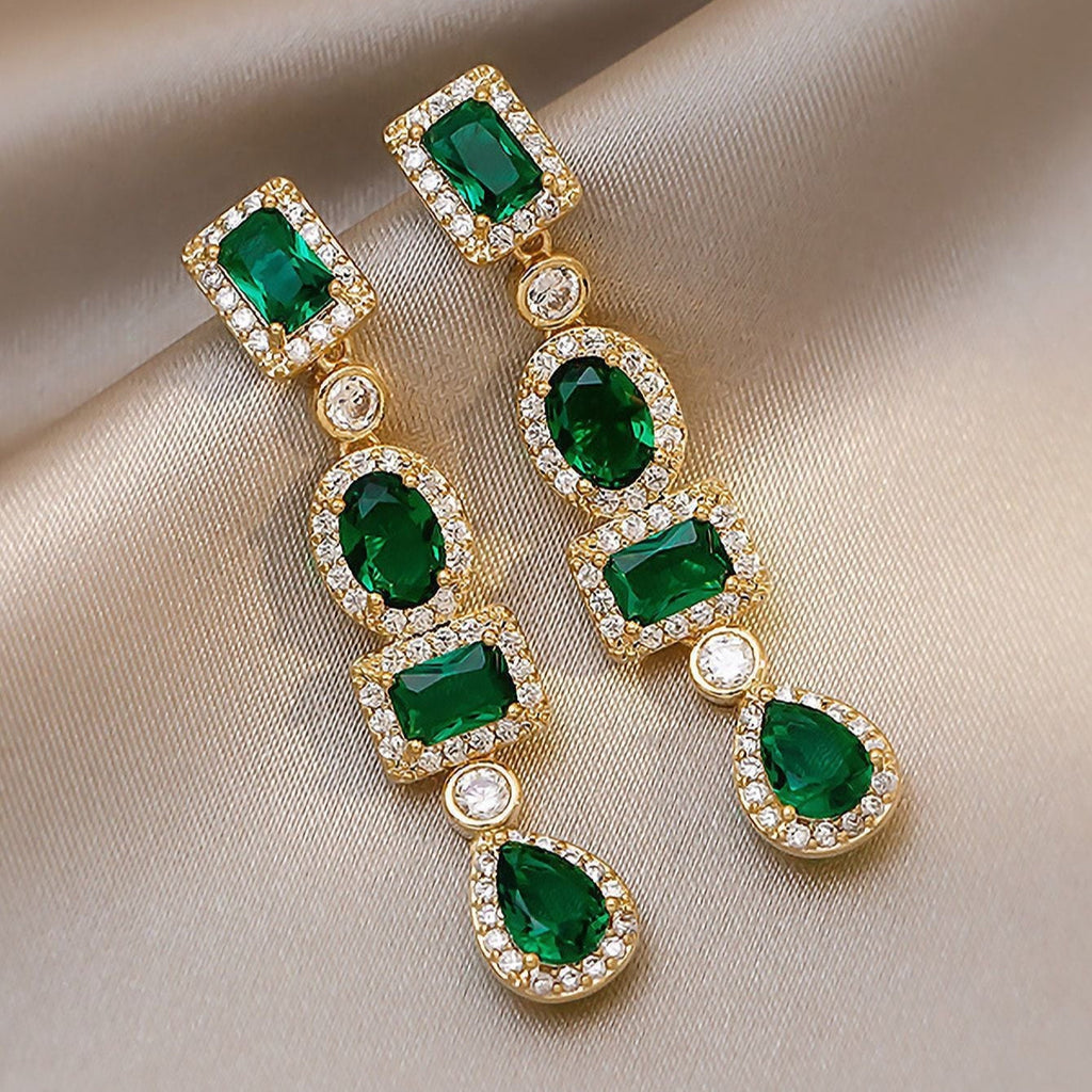 Coraline Esmarisse Dangle Earrings ｜ ダングルピアス・ゴールド