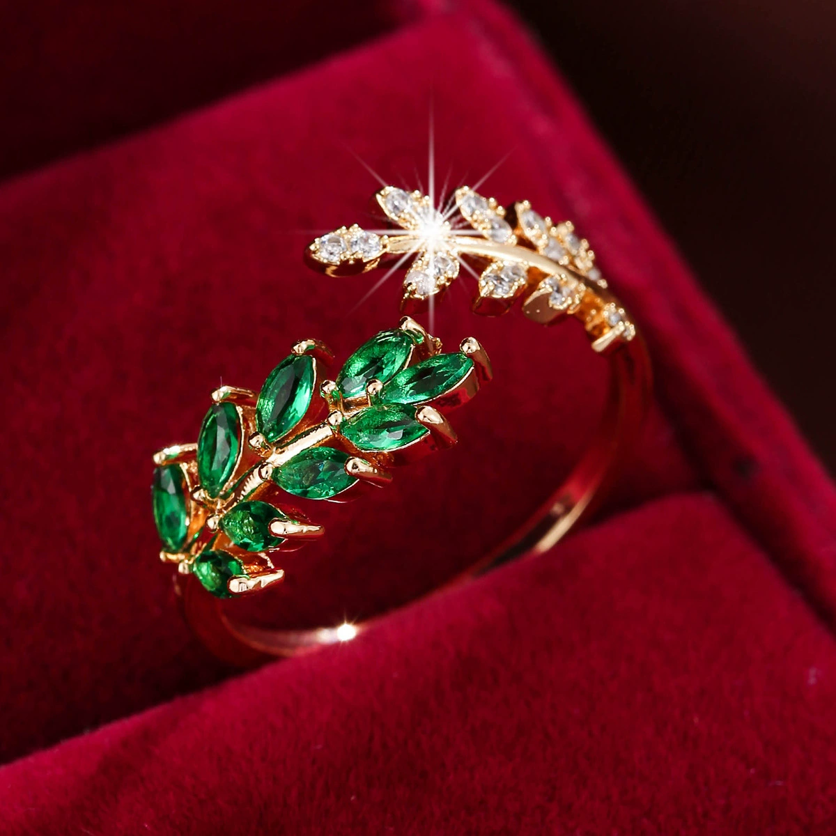 Vivara Saphielle Ring ｜ リング・ゴールド