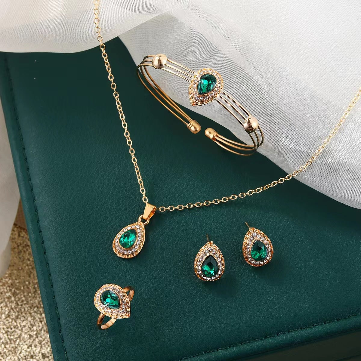 Noémie Glastra Jewelry Set ｜ ジュエリーセット・ゴールド